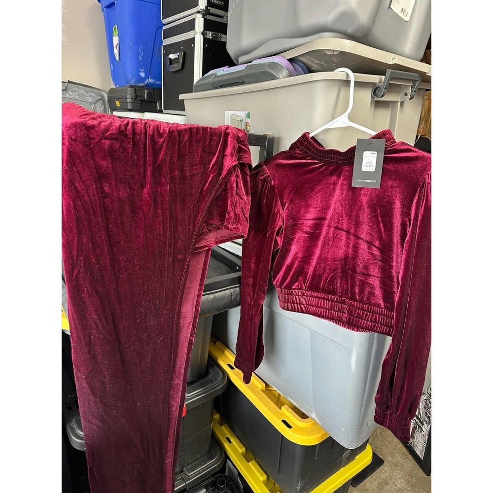 Fashion Nova Cardio Burgundy Velvet 2 Piece Set Women's Size M